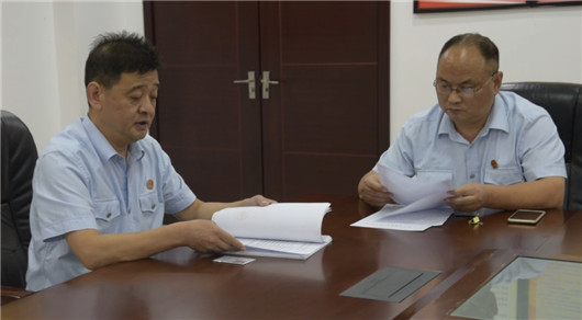 干警讯问.jpg